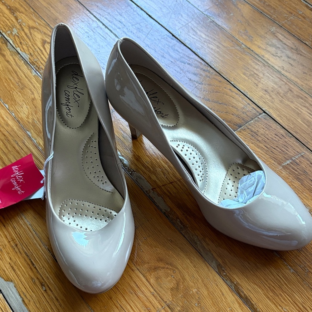 dexflex comfort Patent Nude Mid Heel Pumps